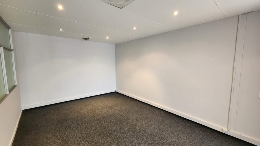 To Let commercial Property for Rent in Ndabeni Western Cape